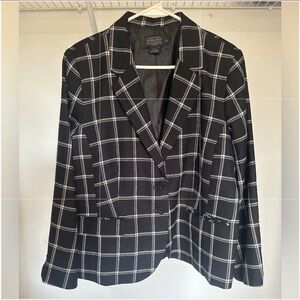 Pendleton Black and White Plaid 100% Virgin Wool Women's Blazer~18